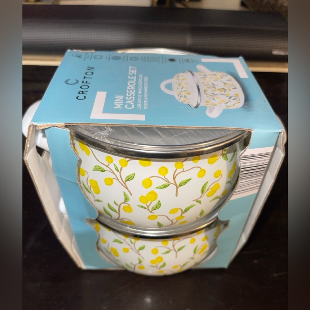 Crofton Yellow Lemon Mini Casserole Bowl Oven Dish 2 Piece w Lid NIB